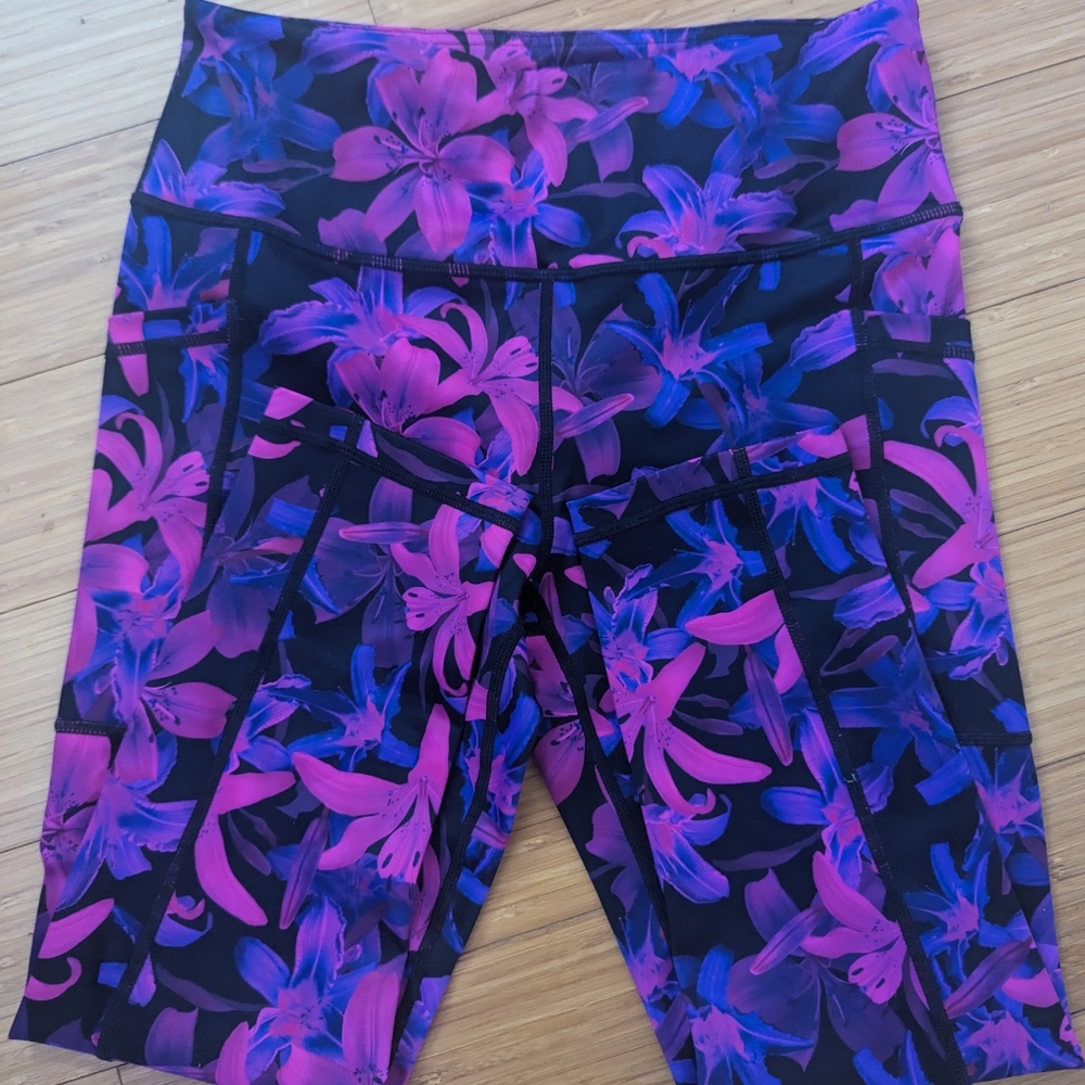 CVG leggings - Small Capri - Lily